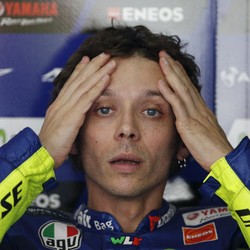 Vettel: Rossi Masih Punya Kans Juara