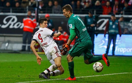 Bayern Ditahan Eintracht Frankfurt