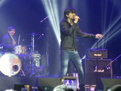 Puaskan Dahaga Penonton, Sheila On 7 Tampil Tanpa Batas Waktu