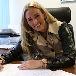 Dikabarkan Pacaran dengan Aguero, Duggan Membantah