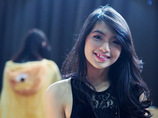 Cantiknya Gracia 'JKT48' Bergaun Hitam di Handshake Festival