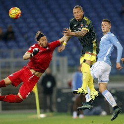 Perang di Lini Tengah dan Sayap yang Mampu Dimenangi AC Milan