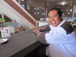 Ada Nasi Jembung Gurih dan Be Siap Pecel yang Sedap di Warung Bloems