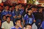 Nobar Merah-Biru yang Seru di Malam Minggu