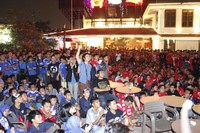 Begini suasana nobar detiksport untuk pertandingan Chelsea vs Liverpool di Flavor Bliss, Alam Sutera. Rame banget!