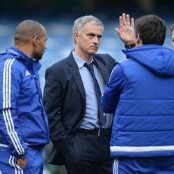 Kalau Chelsea Kalah Lawan Kiev dan Stoke, Mourinho Akan Dipecat