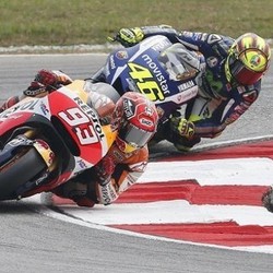 Honda Keukeuh Rossi Tendang Marquez