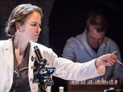 Nicole Kidman Masuk Nominasi Penghargaan Teater Bergengsi Inggris