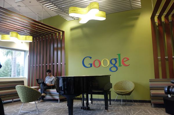 Keluar Masuk Kantor Keren Google