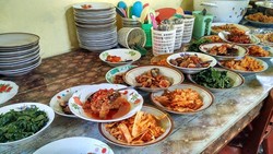 Gulai Ikan Karang di RM Pak Malin, Padang Rasanya Juara!