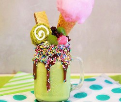 Tren di Australia, Kini Milkshake Jumbo dengan Tumpukan Topping Ada di Indonesia