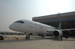 Mampukah Pesawat Made in China Saingi Boeing & Airbus?