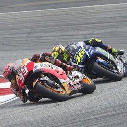 Marquez Tidak Berniat Memperlambat Rossi