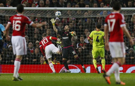Gol Tunggal Rooney Menangkan MU atas CSKA