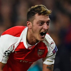 Puja-Puji Lahm untuk Oezil