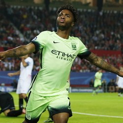 Sinar Terang Sterling di Ramon Sanchez Pizjuan