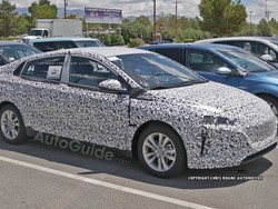 Penantang Toyota Prius dari Hyundai Bernama Ioniq