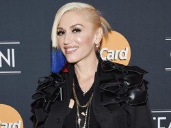Kepergok Mesra dengan Blake Shelton, Ini Penjelasan Gwen Stefani