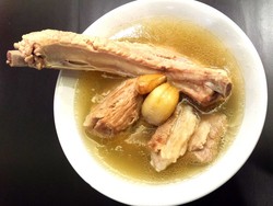 Sluurp! Founder Bak Kut Teh, Bak Kut Legendaris Singapura Kini Bisa Dinikmati di Jakarta