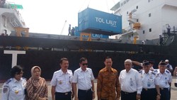 Ini Penampakan Kapal Tol Laut yang Diresmikan Jonan dan Lembong