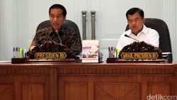 Darmin: Paket Kebijakan Ekonomi VI Diumumkan Hari Ini atau Besok