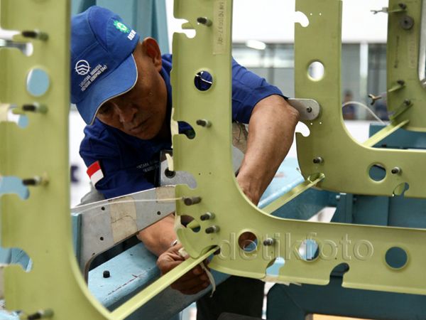 Mengintip Pembuatan Pesawat N219