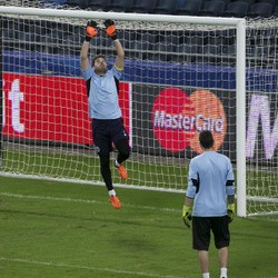 Casillas Samai Catatan Kemenangan Xavi