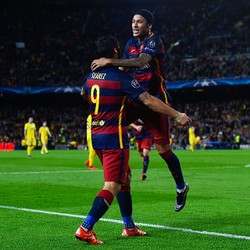 Neymar-Suarez Bawa Barca Tekuk BATE 3-0