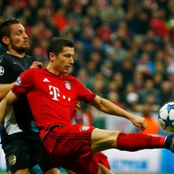 Mertesacker: Arsenal Kurang Berani Menekan Bayern