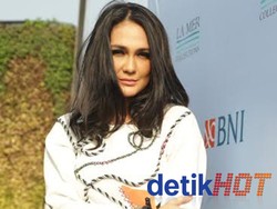 Luna Maya Komentari Rencana Pernikahan Ariel - Sophie