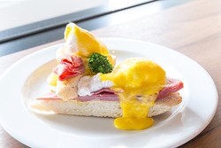 Cara Membuat Saus Hollandaise yang Lembut