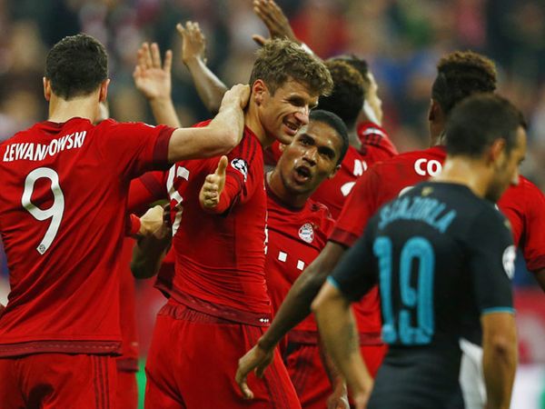 Bayern Lumat Arsenal