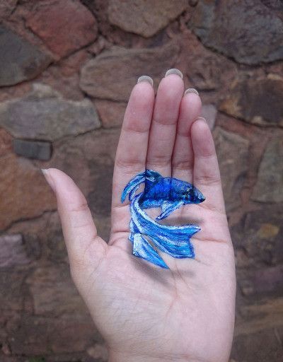 Gambar 3D yang Seakan Hidup di Telapak Tangan