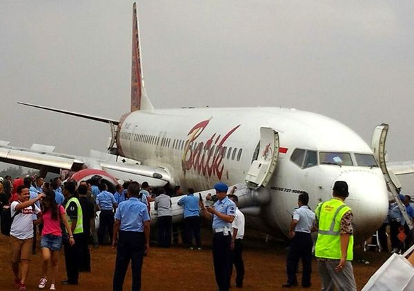 Penampakan Batik Air Tergelincir di Bandara Adisutjipto