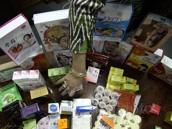 BPOM Amankan Kosmetik Ilegal Senilai Rp 20 Miliar