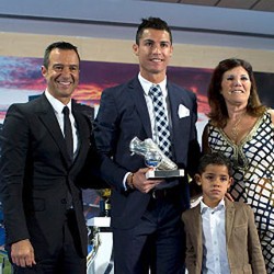 Jorge Mendes: Ronaldo Bakal Pensiun di Madrid
