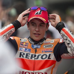 Marquez Nyaris Crash di Latihan, Begini Caranya Bertahan di Atas Motor