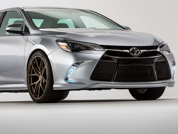 Ini Paras Toyota Camry dan Corolla TRD di Las Vegas