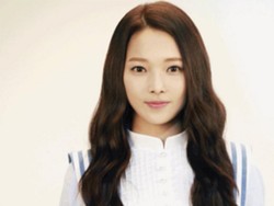 Tiga Bulan Debut, Leader Grup April Hengkang