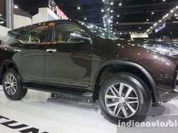 Pertengahan 2016 Toyota Fortuner Terbaru Meluncur ke India