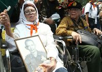 Veteran dan Purnawirawan Demo di Depan Istana