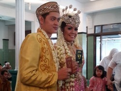 Resmi Nikah dengan Ferry Anggara, Ely: Semoga Ini Bukan Pernikahan Dini