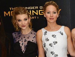 Ups! Jennifer Lawrence Tak Sengaja Kecup Bibir Natalie Dormer