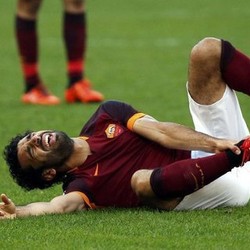 Cedera di Laga Derby Paksa Salah Menepi 4-6 Pekan