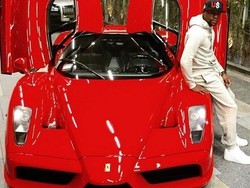 Floyd Mayweather Jual Lagi Ferrari Enzo-nya?
