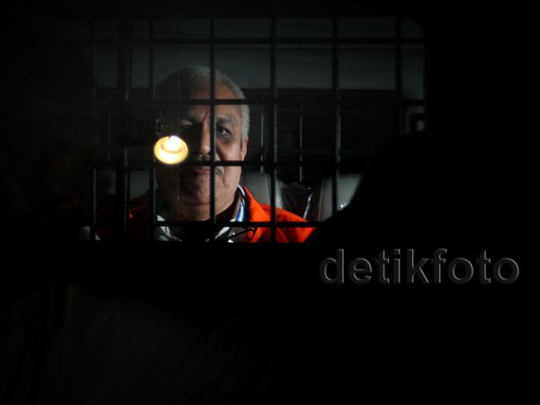 Ketua DPRD Sumut Ditahan KPK