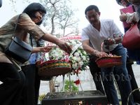 Ketum Ikadin Tabur Bunga ke Makam Pendiri Ikadin