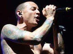 Chester Bennington Tak Lagi Jadi Vokalis Stone Temple Pilots