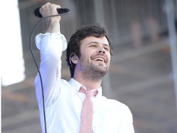 Cerai dari Istri, Vokalis Passion Pit Mengaku Gay