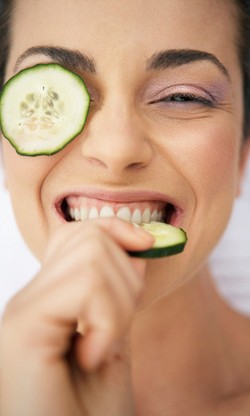 Tidak Harus Minum Air 8 Gelas Sehari, Ini Makanan Mengandung Banyak Air